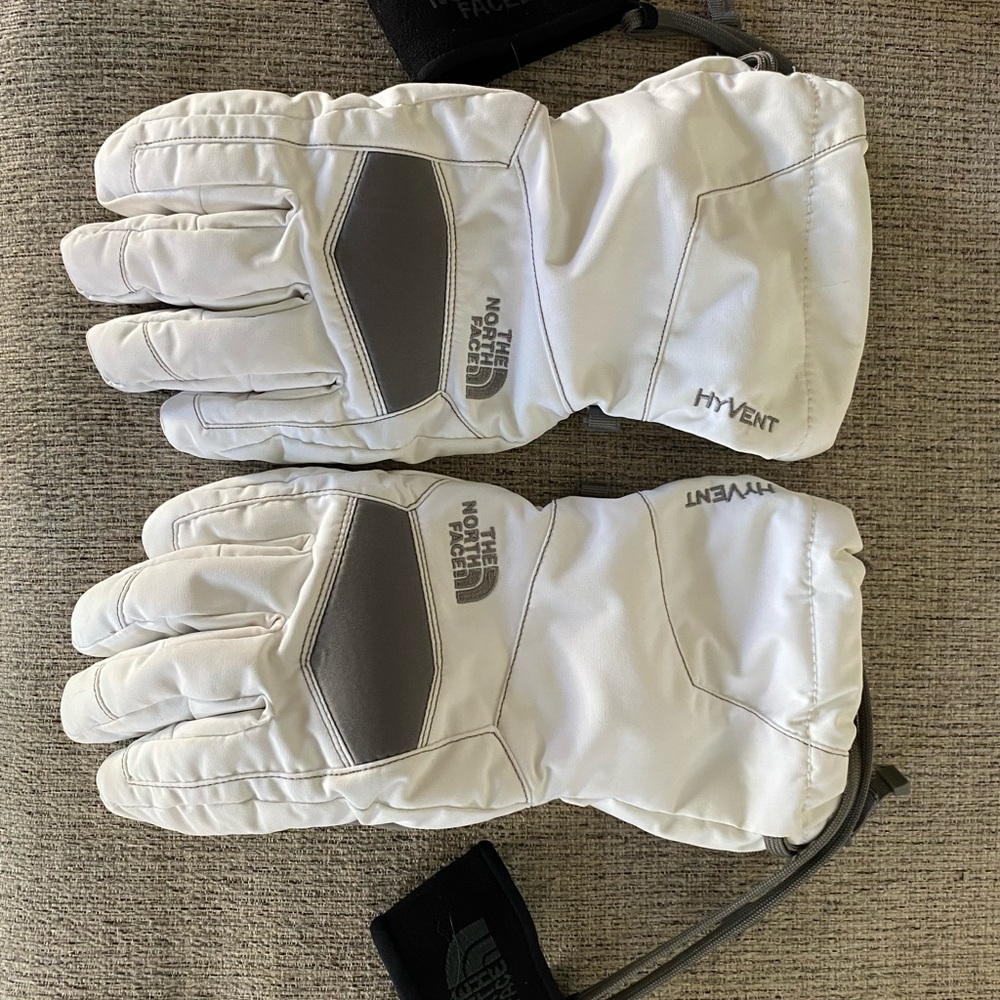 North Face ladies snowboarding gloves